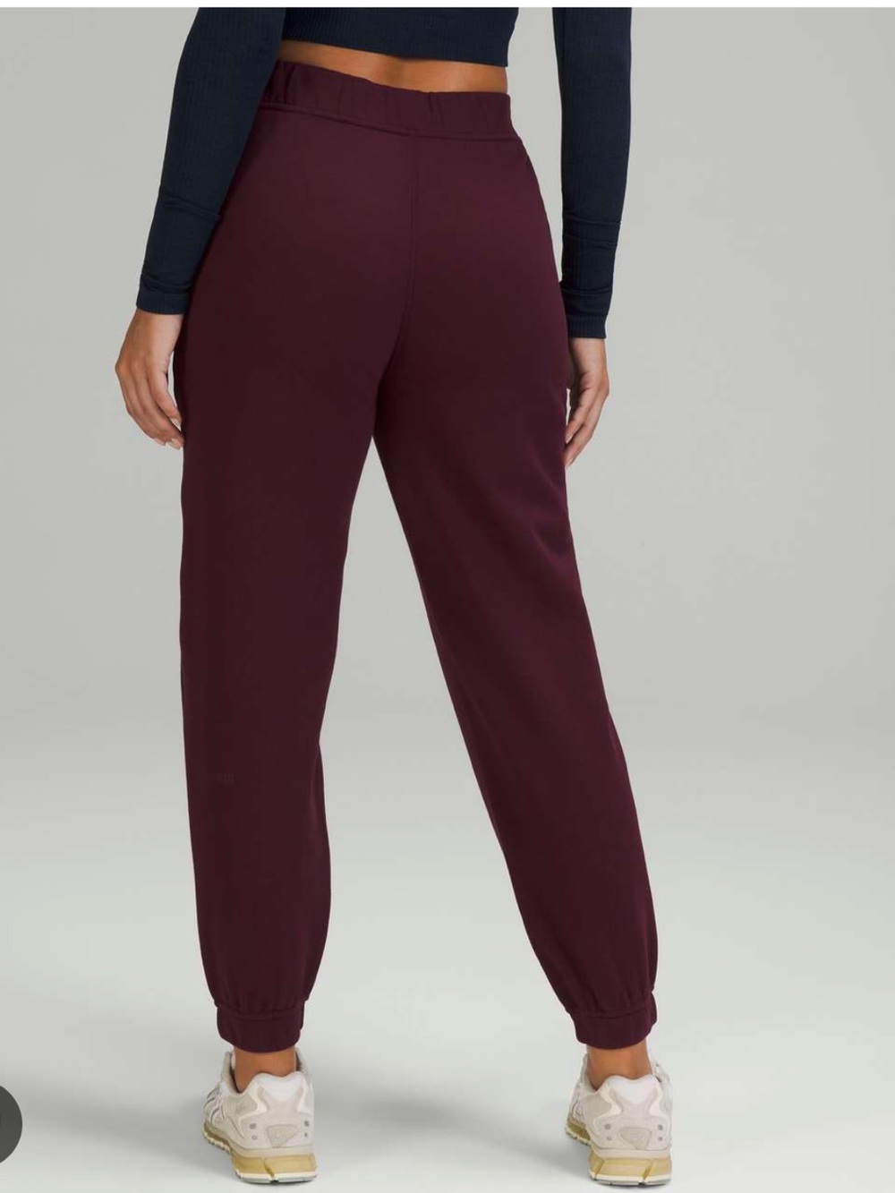 Lululemon Relaxed High-Rise Jogger Cassis size 4